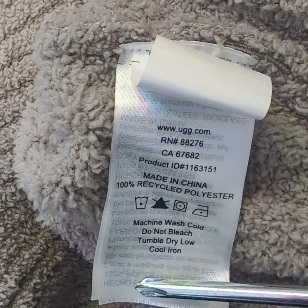 UGG Women's Riz Rib Top Sweater - Picture 7 of 8